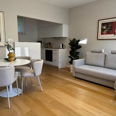 Sanhaus - Royal - 3 Minuty Od Plazy I Deptaka